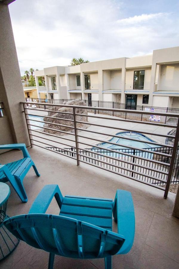Lofts 13 4-Bedroom Modern Loft Steps From The Pool セントジョージ エクステリア 写真