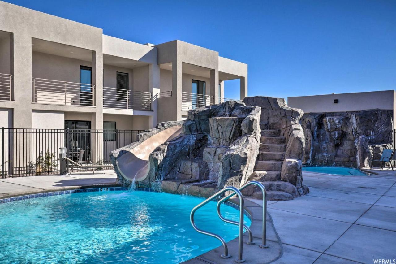 Lofts 13 4-Bedroom Modern Loft Steps From The Pool セントジョージ エクステリア 写真